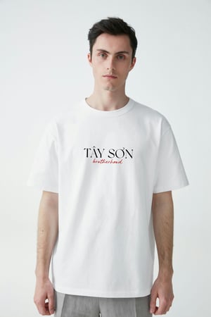 Man wearing white tshirt